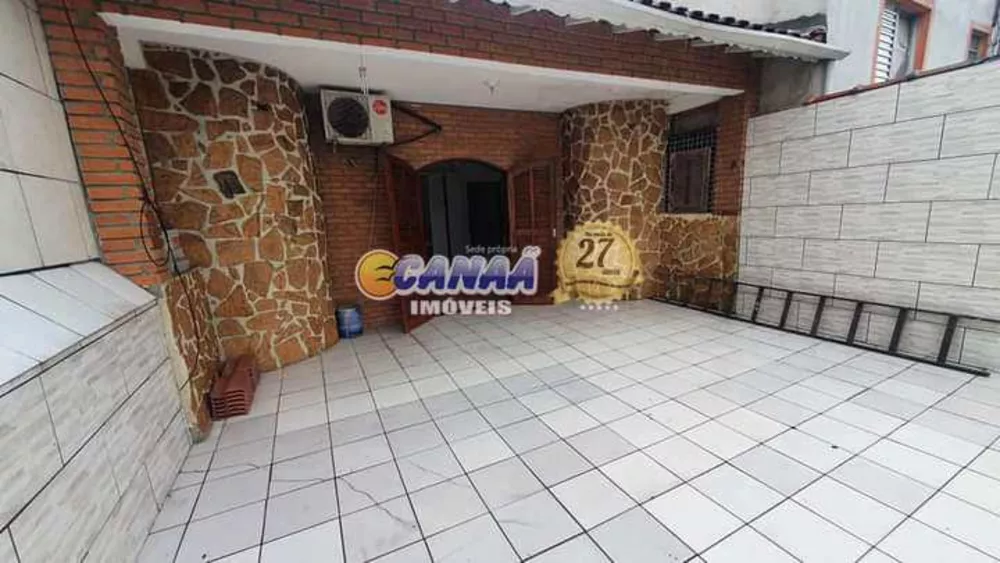 Sobrado à venda com 4 quartos, 181m² - Foto 2