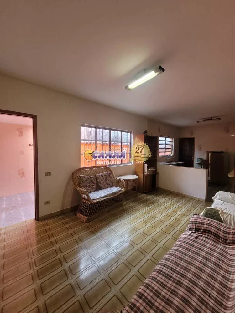 Casa à venda com 2 quartos, 108m² - Foto 4