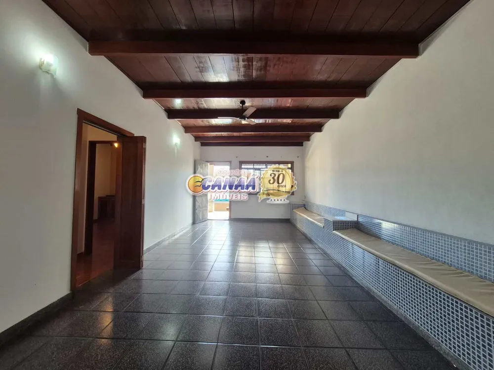 Casa, 3 quartos, 200 m² - Foto 11