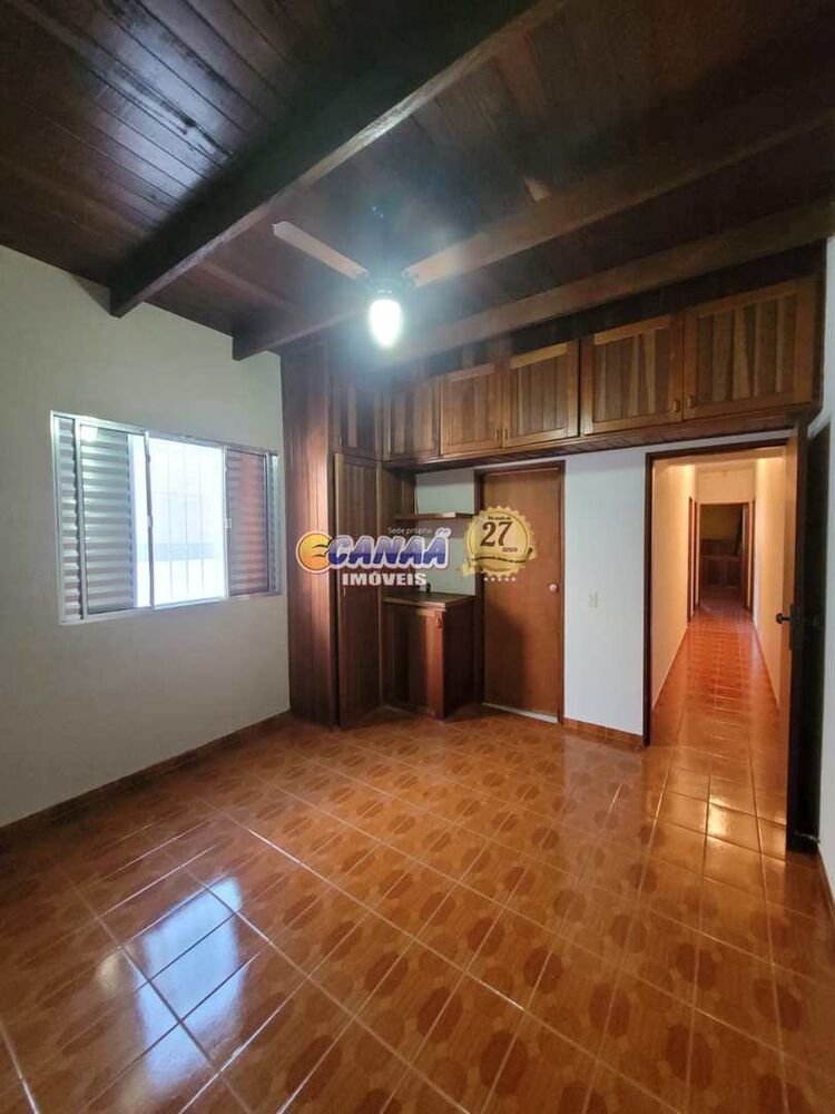 Casa, 3 quartos, 200 m² - Foto 1