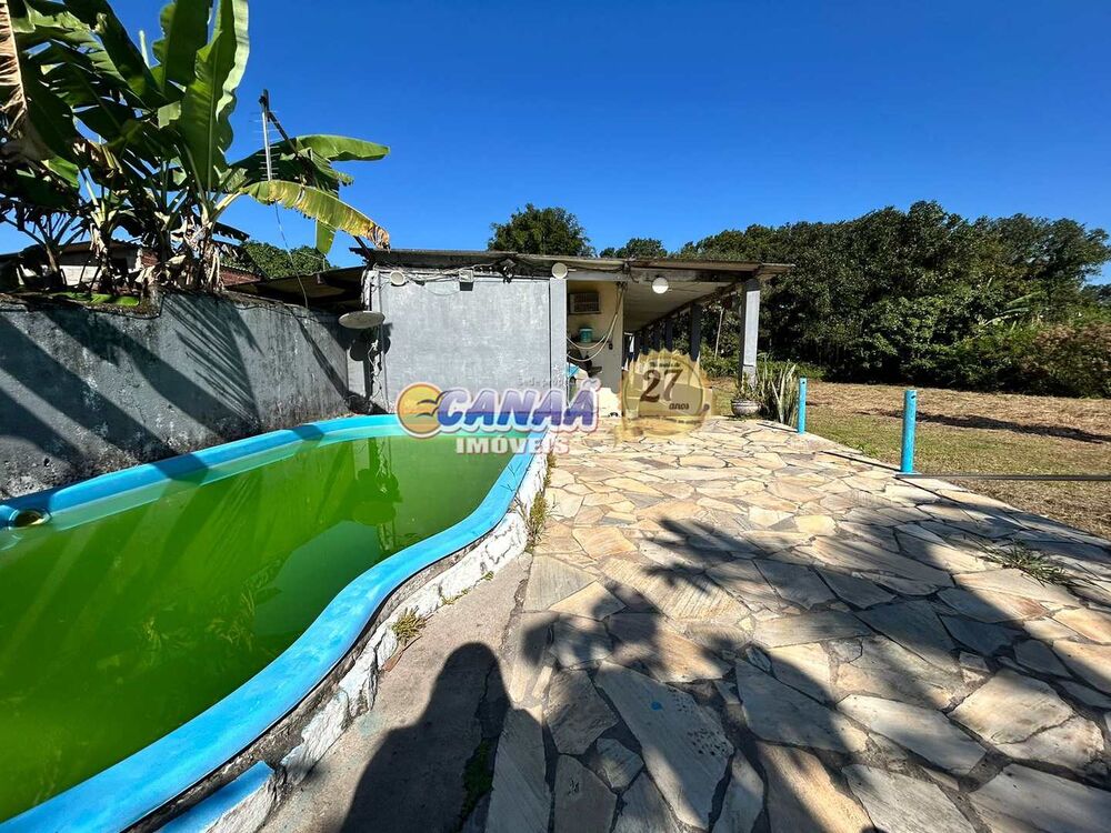 Chácara, 4 quartos, 2250 m² - Foto 1