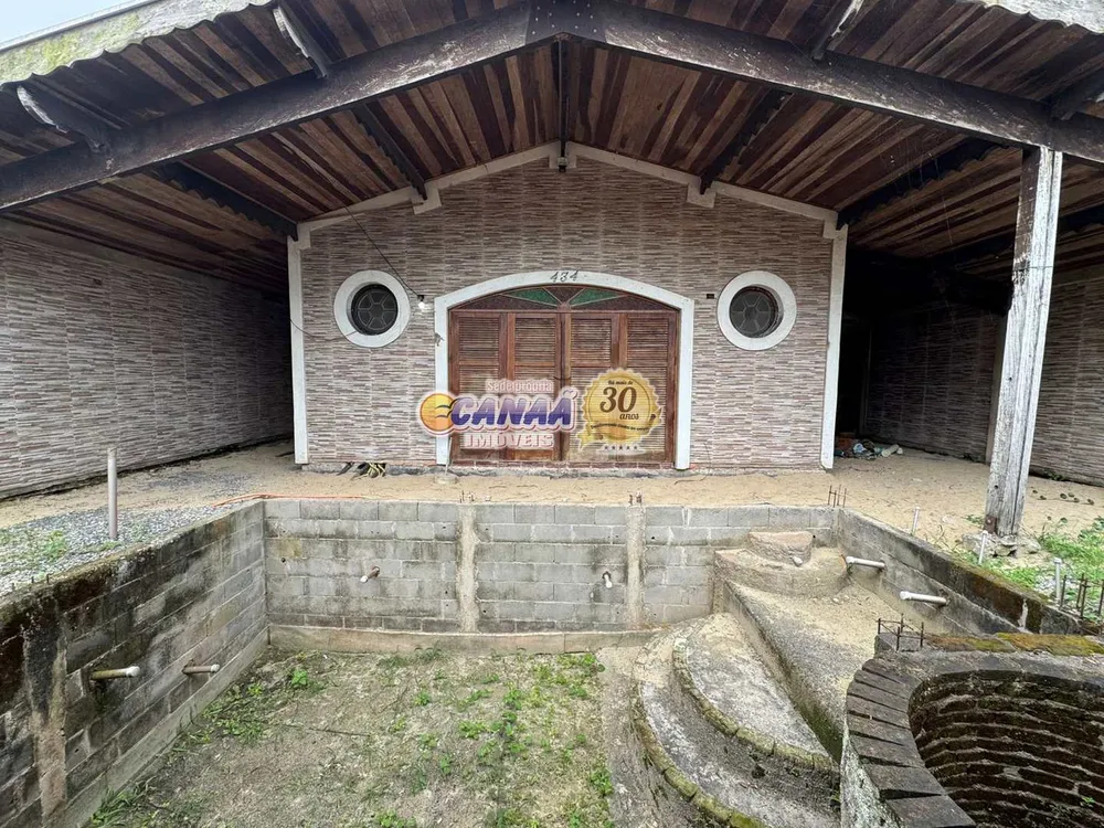 Casa, 4 quartos, 260 m² - Foto 1