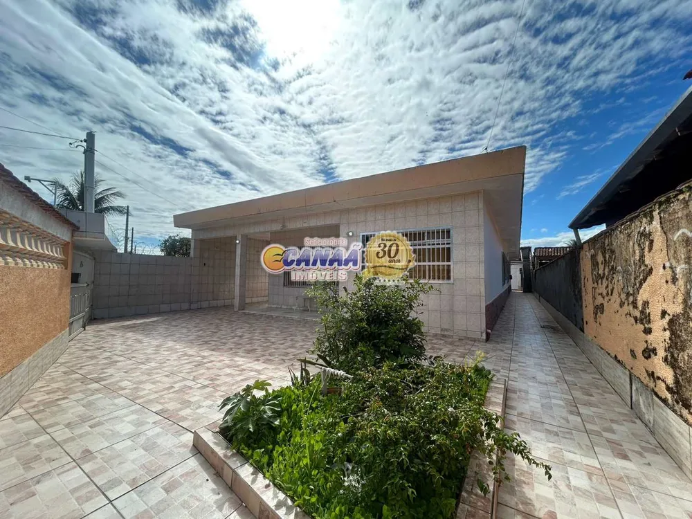 Casa, 5 quartos, 247 m² - Foto 1