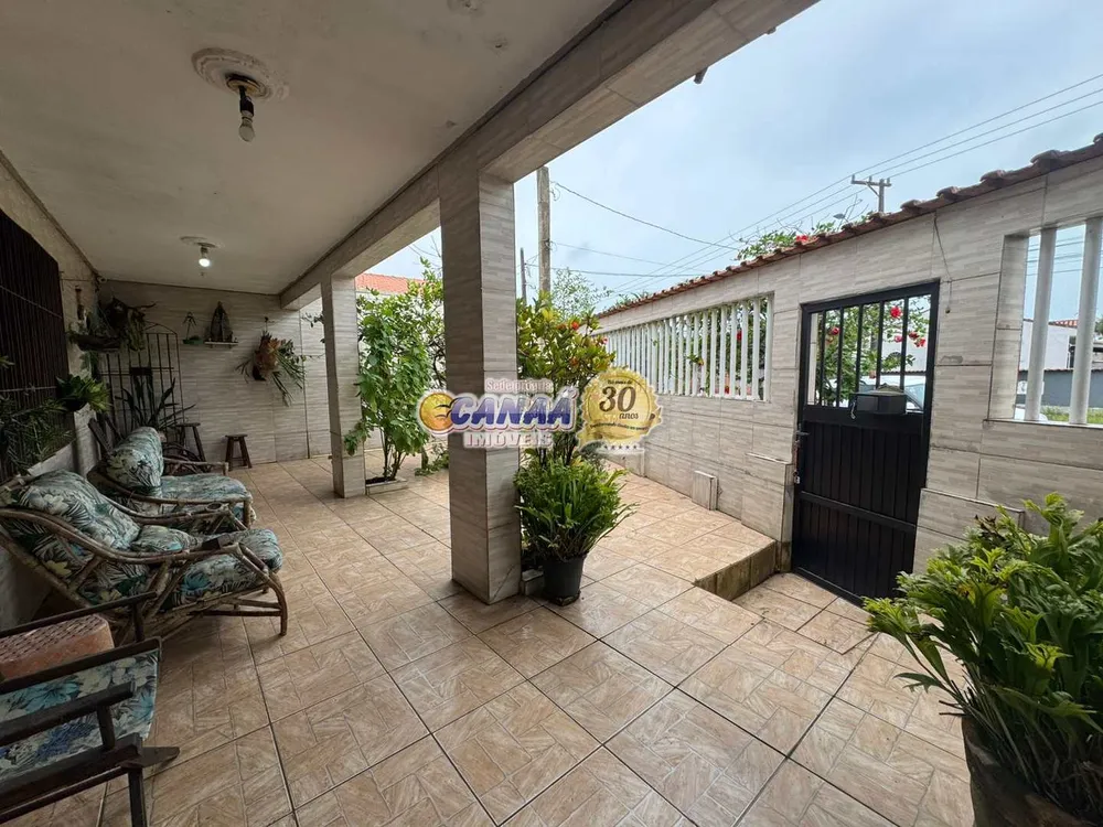 Casa, 3 quartos, 214 m² - Foto 2