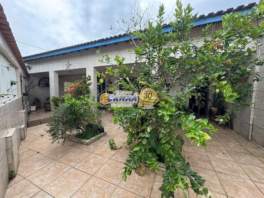 Casa, 3 quartos, 214 m² - Foto 1