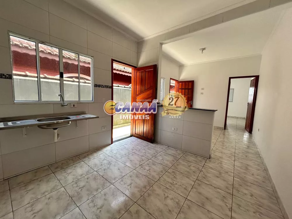 Casa à venda com 2 quartos, 69m² - Foto 5