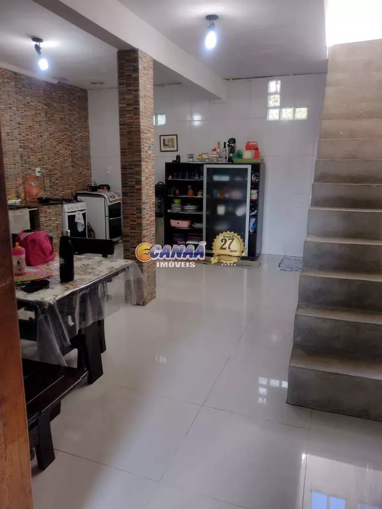 Casa à venda com 3 quartos, 59m² - Foto 6