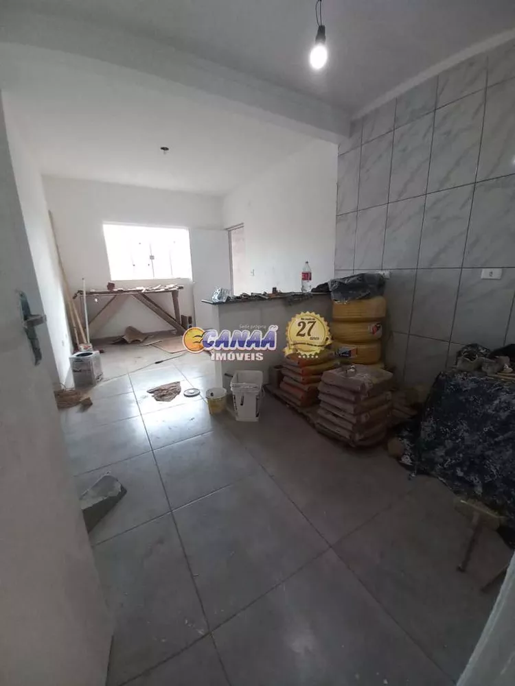 Casa à venda com 2 quartos, 72m² - Foto 3