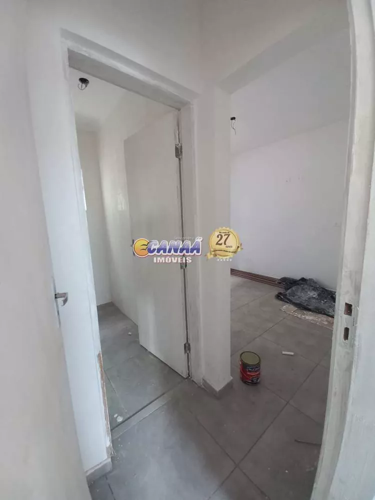 Casa à venda com 2 quartos, 72m² - Foto 8