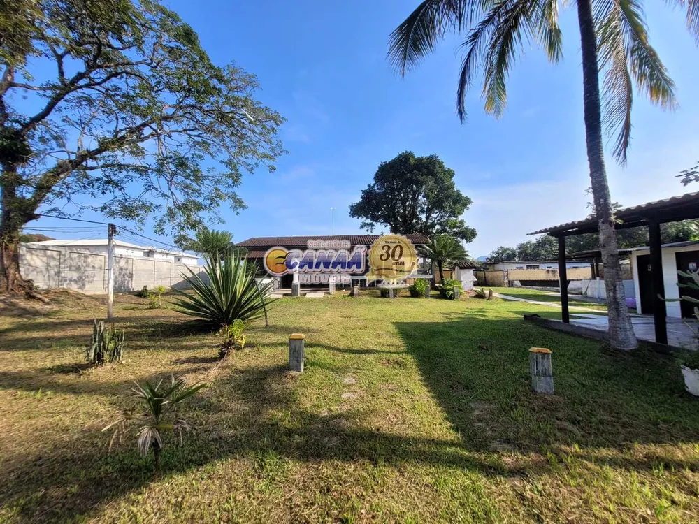 Chácara, 5 quartos, 2640 m² - Foto 1