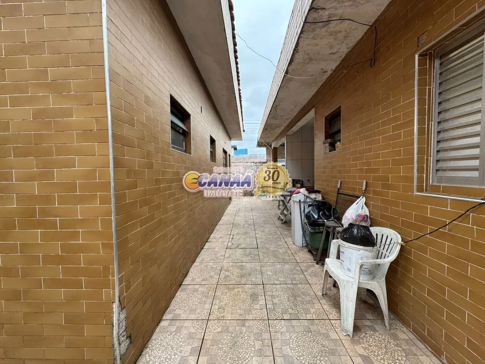 Casa, 5 quartos, 153 m² - Foto 1