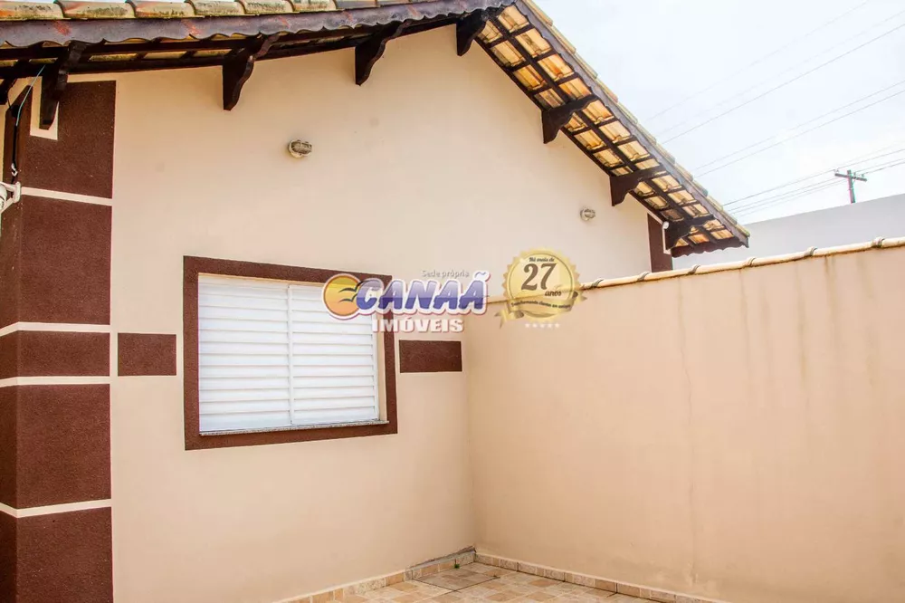 Casa à venda com 2 quartos, 68m² - Foto 2