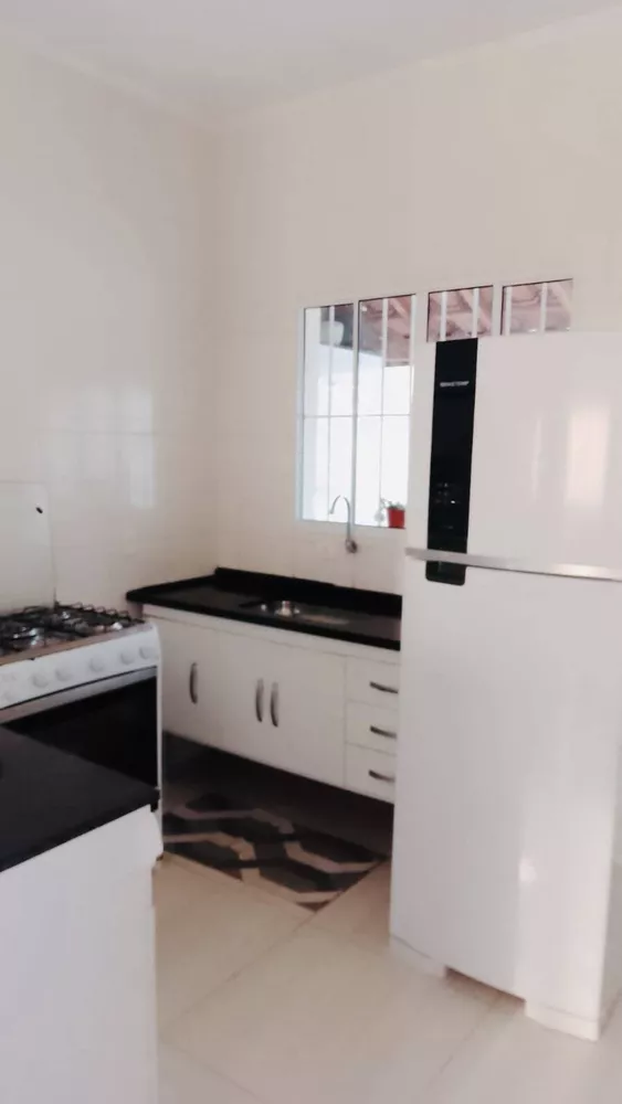 Casa à venda com 3 quartos, 70m² - Foto 4