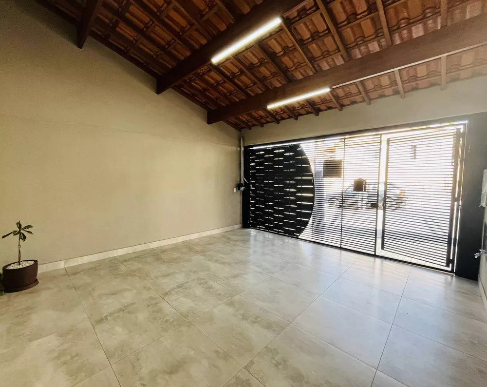 Casa à venda com 3 quartos, 118m² - Foto 2