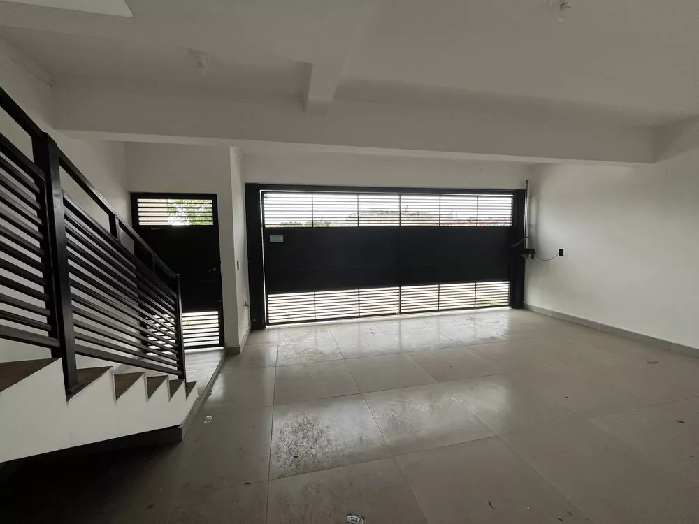 Casa à venda com 3 quartos, 121m² - Foto 3