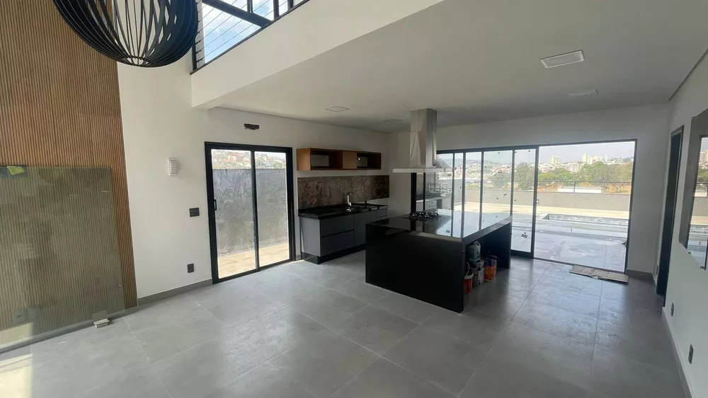 Casa à venda com 3 quartos, 180m² - Foto 3