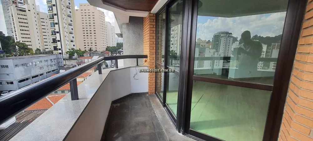 Apartamento, 3 quartos, 210 m² - Foto 1