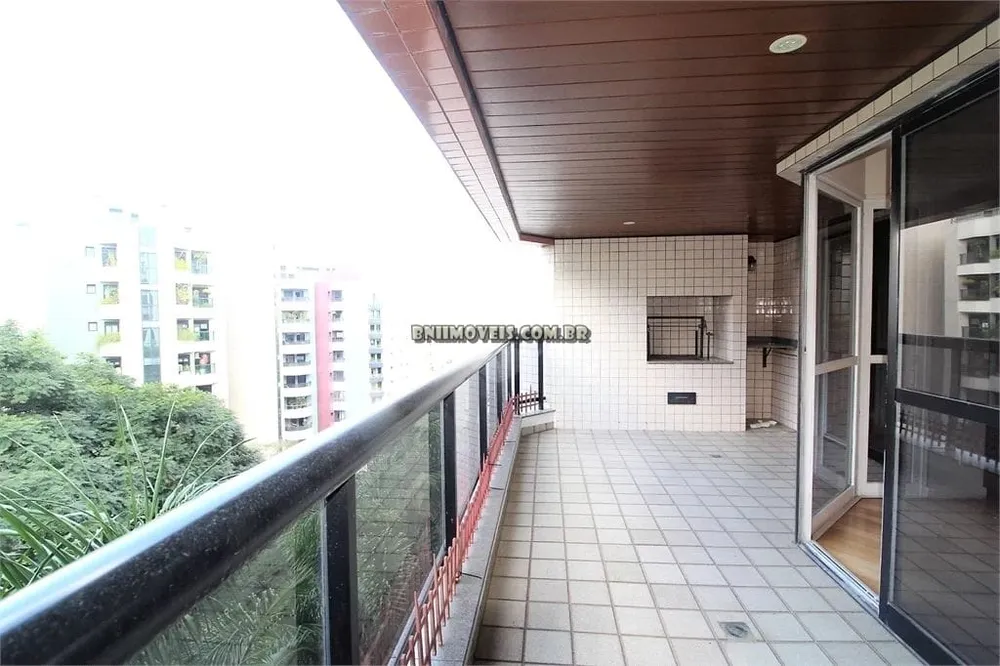 Apartamento, 3 quartos, 207 m² - Foto 2