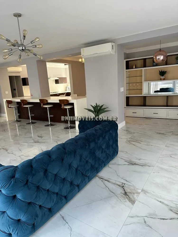 Apartamento, 3 quartos, 250 m² - Foto 1