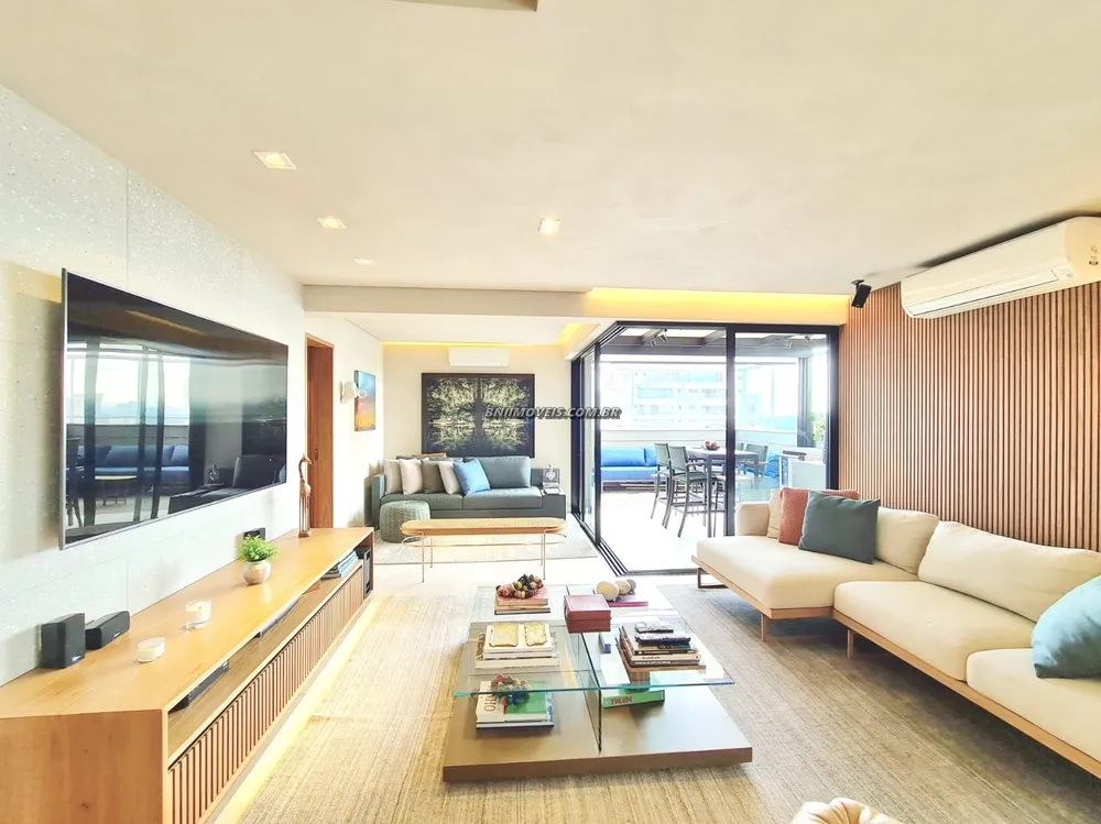 Cobertura, 3 quartos, 230 m² - Foto 2
