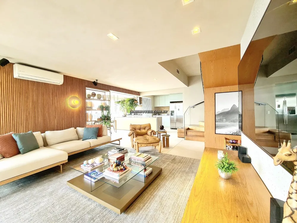 Cobertura, 3 quartos, 230 m² - Foto 3