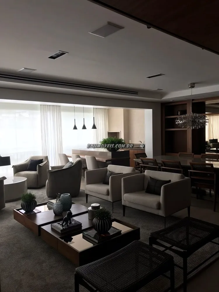 Apartamento, 3 quartos, 205 m² - Foto 1