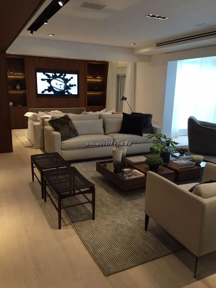 Apartamento, 3 quartos, 205 m² - Foto 2