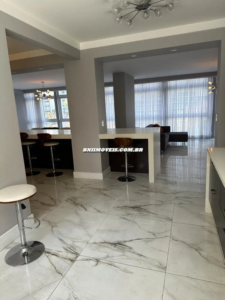 Apartamento, 3 quartos, 250 m² - Foto 4