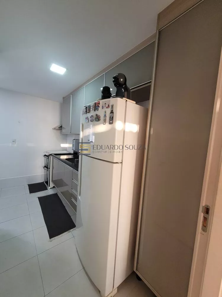 Apartamento à venda com 2 quartos, 65m² - Foto 7