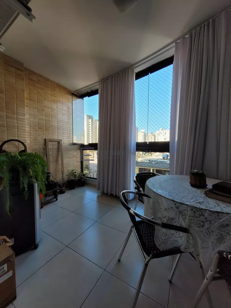 Apartamento à venda com 2 quartos, 67m² - Foto 1