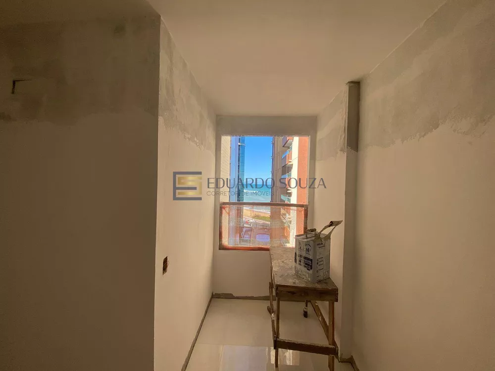 Apartamento à venda com 3 quartos, 85m² - Foto 2