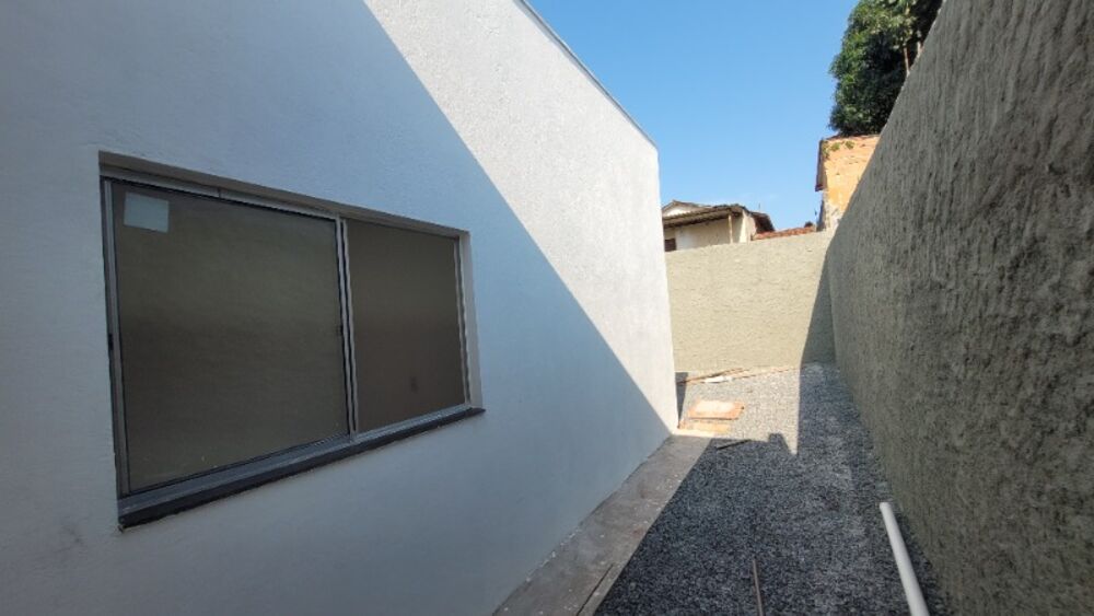 Casa à venda com 2 quartos, 55m² - Foto 3
