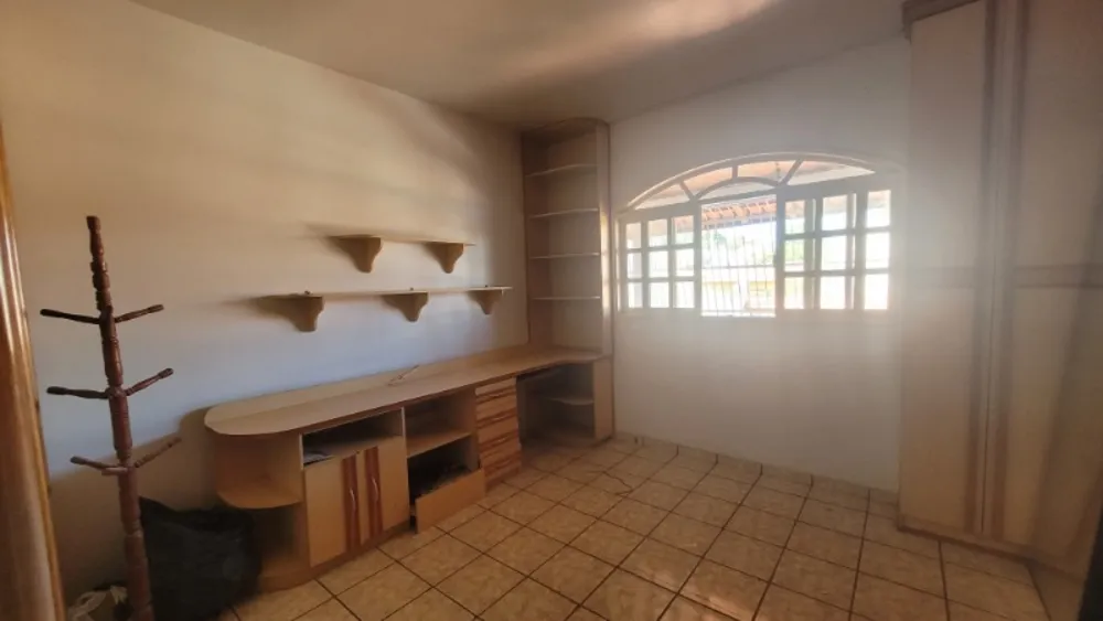 Casa, 3 quartos, 250 m² - Foto 2
