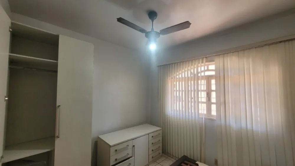 Casa, 3 quartos, 250 m² - Foto 3