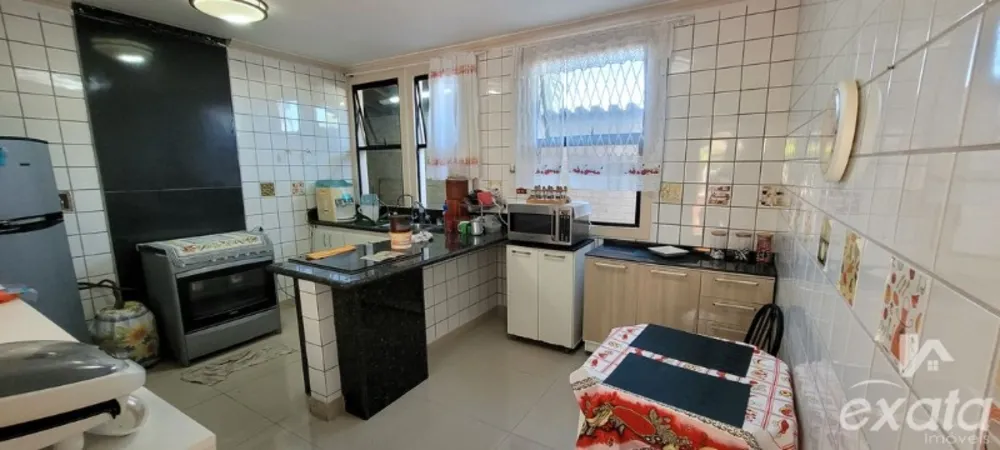 Casa, 4 quartos, 220 m² - Foto 2