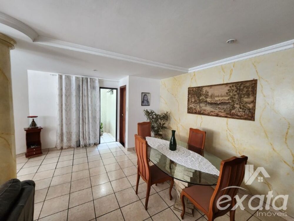 Casa à venda com 5 quartos, 180m² - Foto 7
