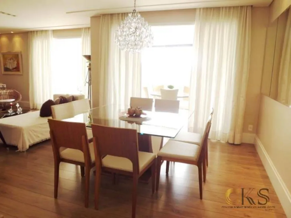 Apartamento, 3 quartos, 200 m² - Foto 1