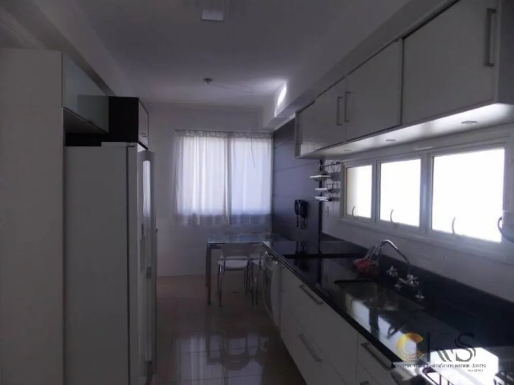 Apartamento, 3 quartos, 201 m² - Foto 1