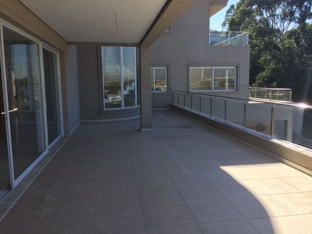 Casa à venda com 5 quartos, 1000m² - Foto 1