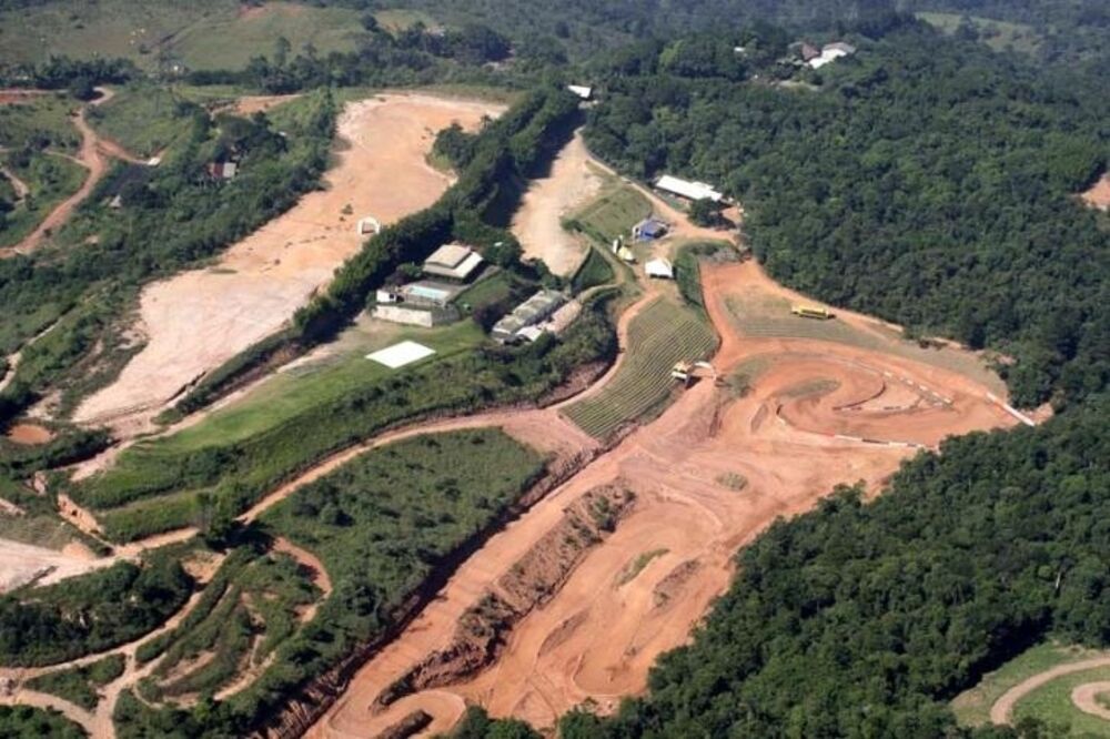 Prédio Inteiro, 440000 m² - Foto 2