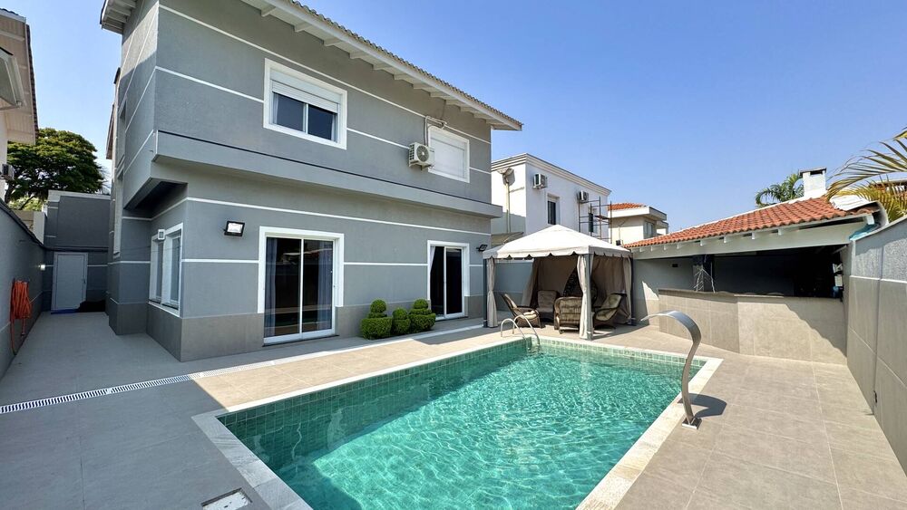Casa, 4 quartos, 304 m² - Foto 1
