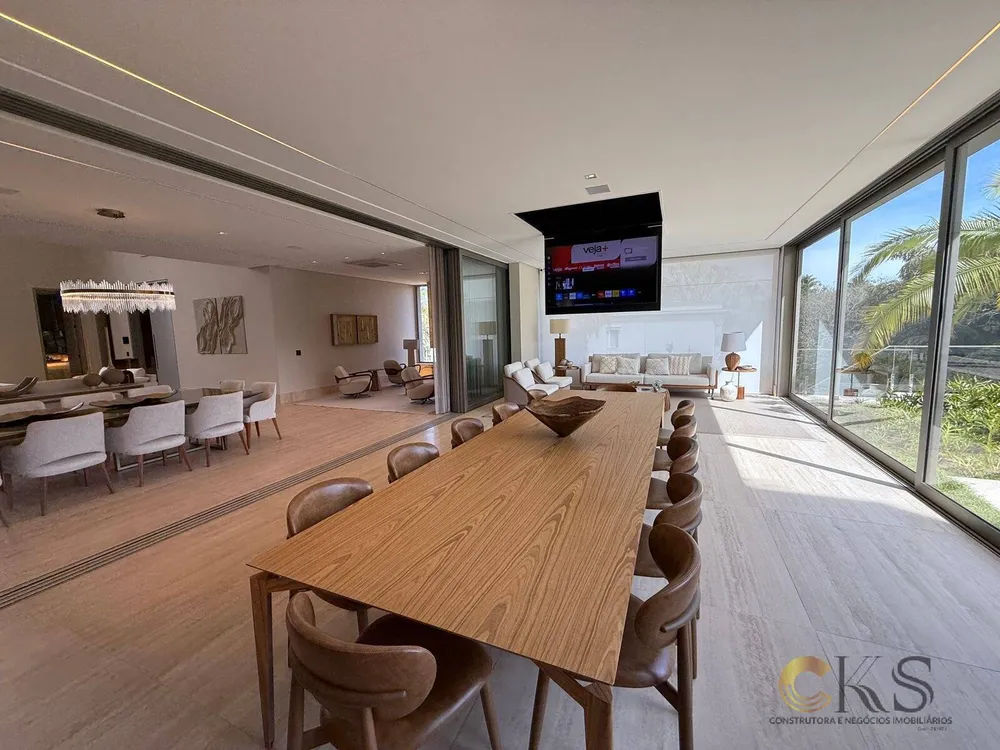 Casa, 6 quartos, 1800 m² - Foto 1