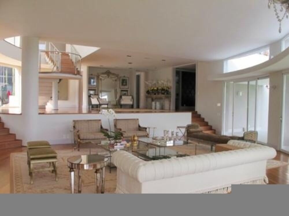 Casa à venda e aluguel com 5 quartos, 1250m² - Foto 2