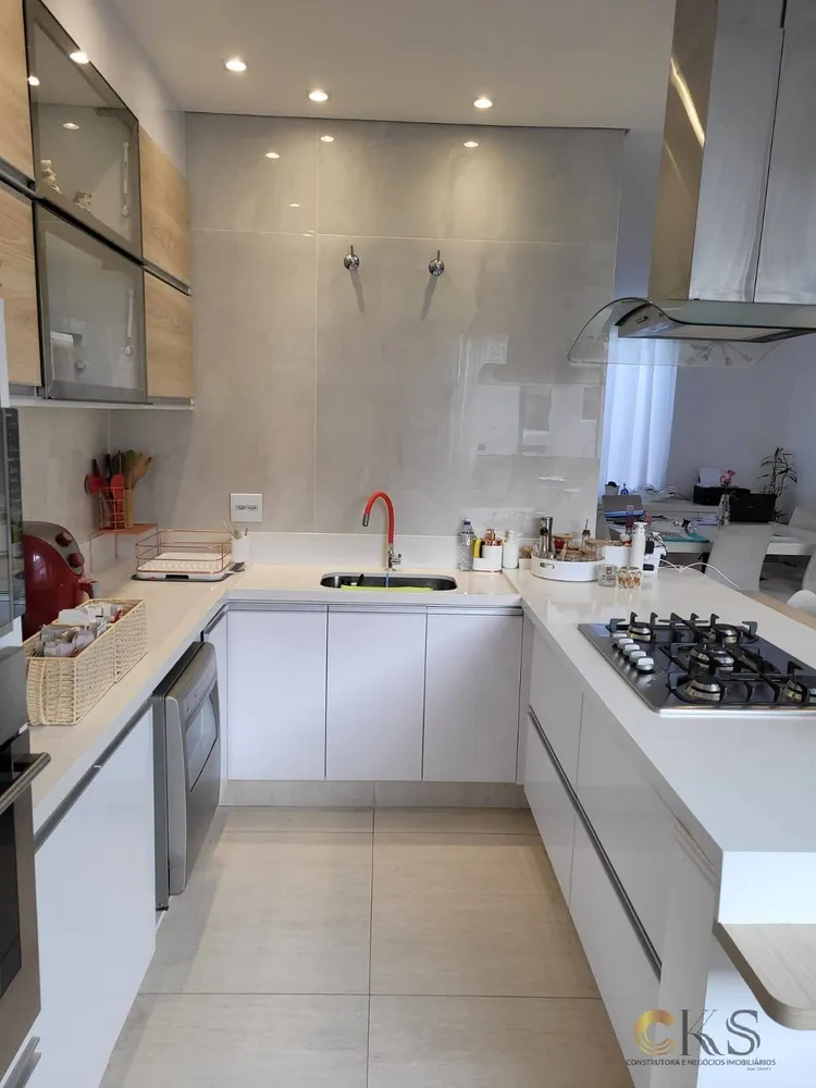 Casa, 4 quartos, 265 m² - Foto 5