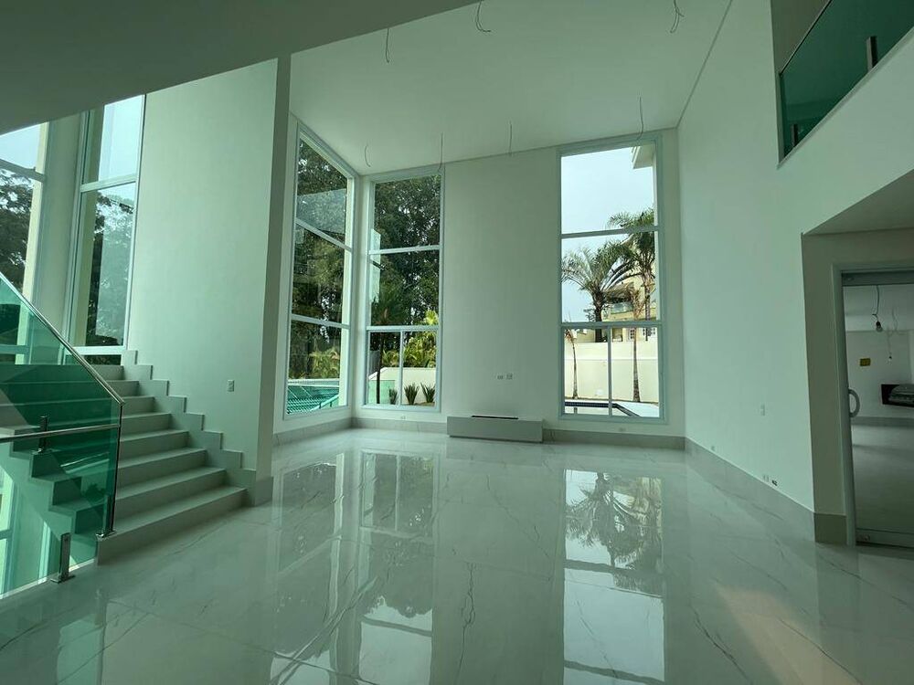 Casa à venda com 5 quartos, 900m² - Foto 2