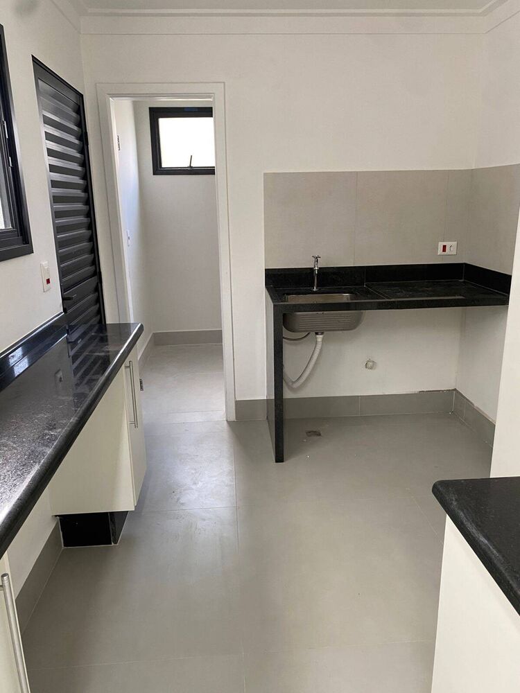 Casa, 4 quartos, 257 m² - Foto 1