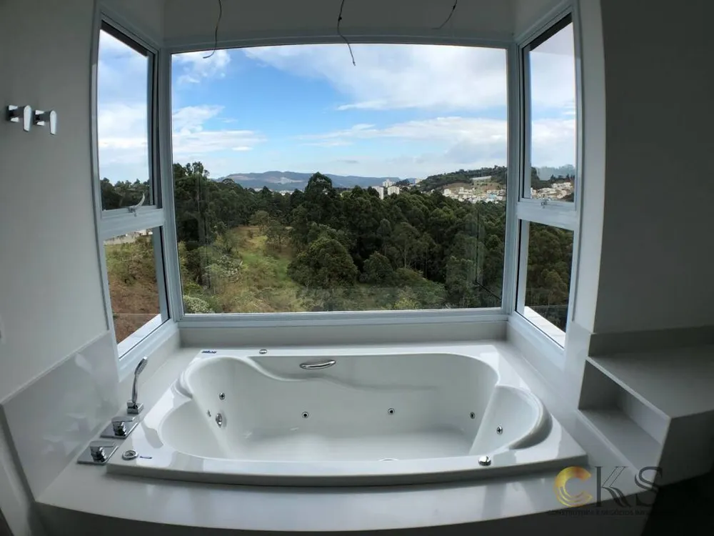 Casa, 4 quartos, 520 m² - Foto 1