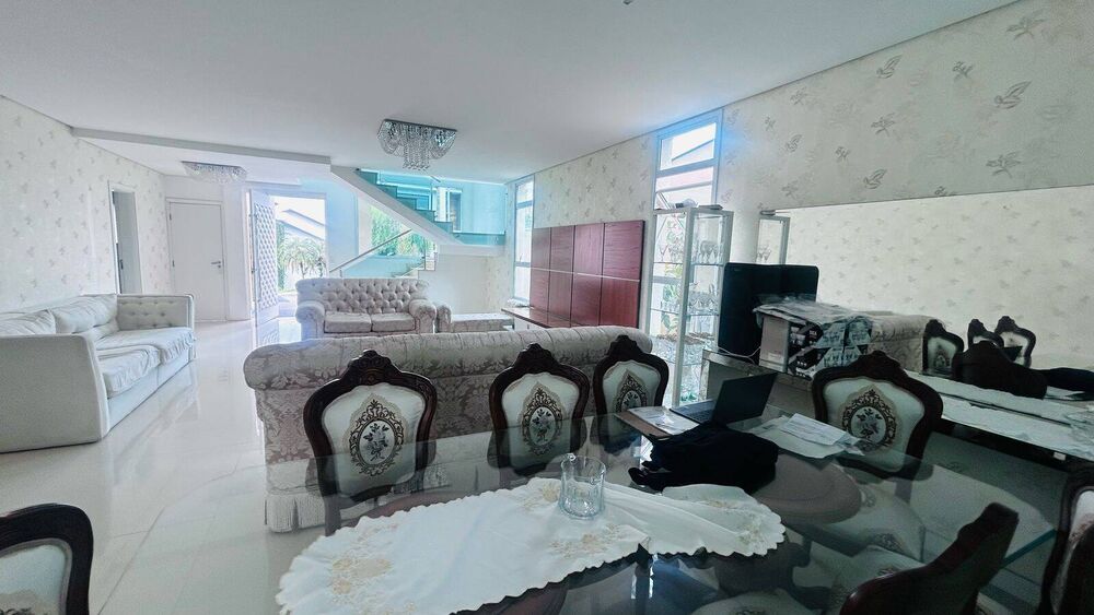 Casa, 4 quartos, 300 m² - Foto 1