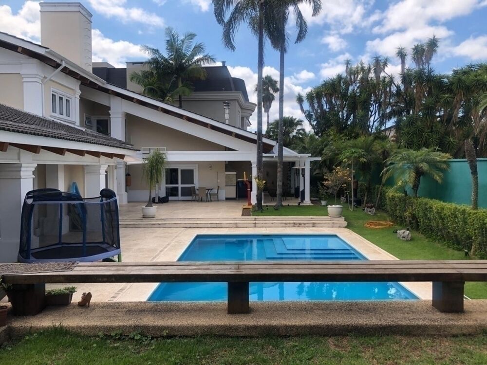 Casa à venda com 4 quartos, 738m² - Foto 2