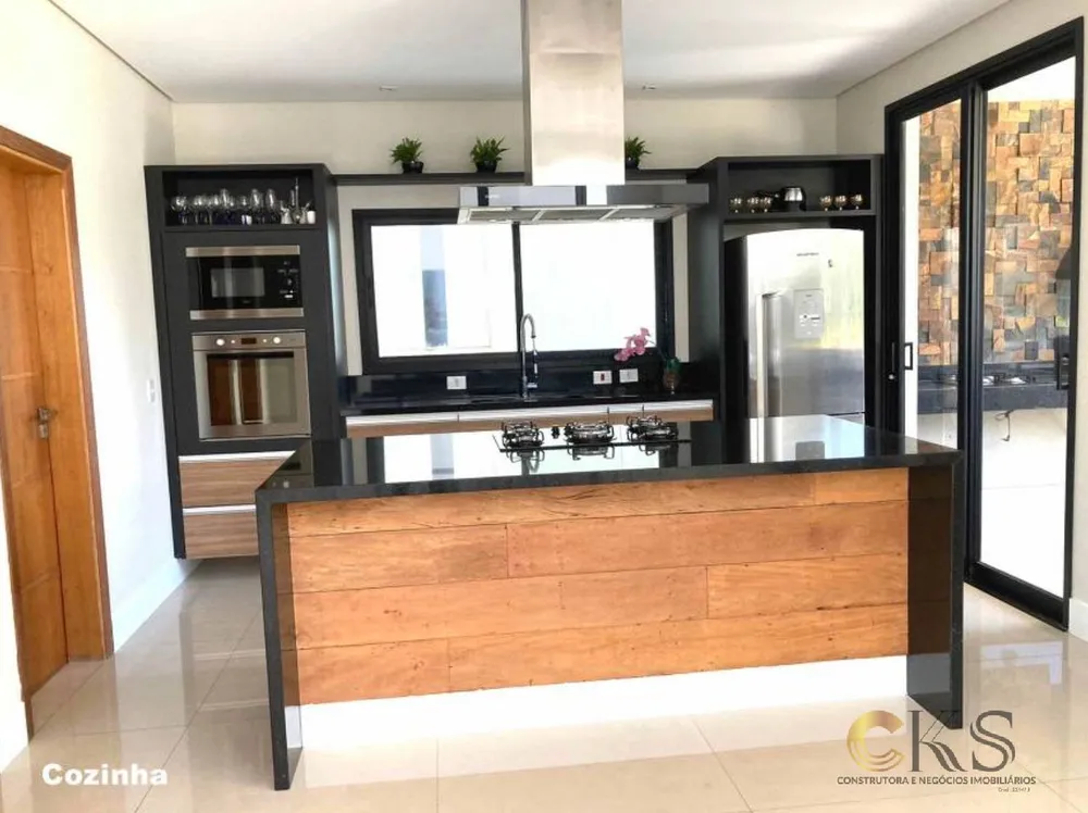 Casa, 3 quartos, 440 m² - Foto 1
